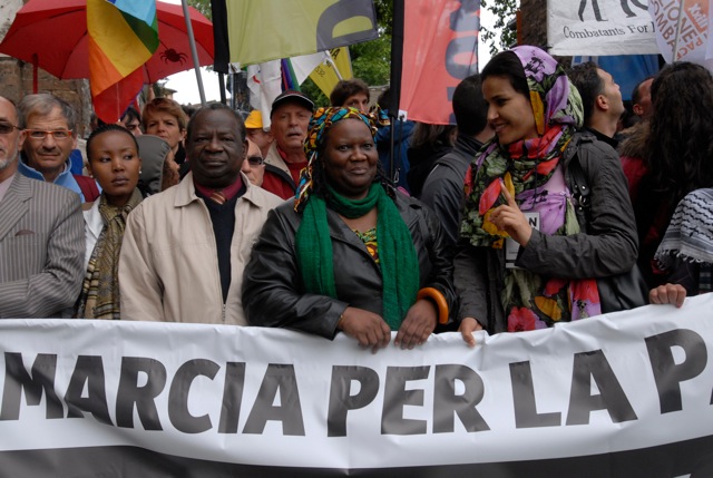 Come far pace con gli immigrati?