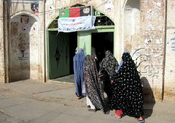 Schede nulle, ancora bufera sul voto afgano