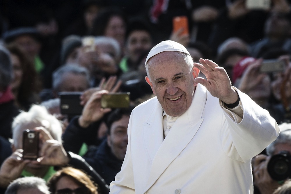 Pope Francis greets the faithful as he arrives the Jubilee audience at St. Peter Square in Vatican City, 20 February 2016.
ANSA/ANGELO CARCONI