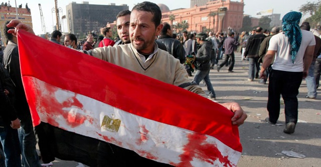 Egitto: "Se ce ne andiamo ci ammazzano uno per uno, tanto vale morire qui"