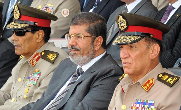 Morsy ora flette muscoli e caccia Tantawi